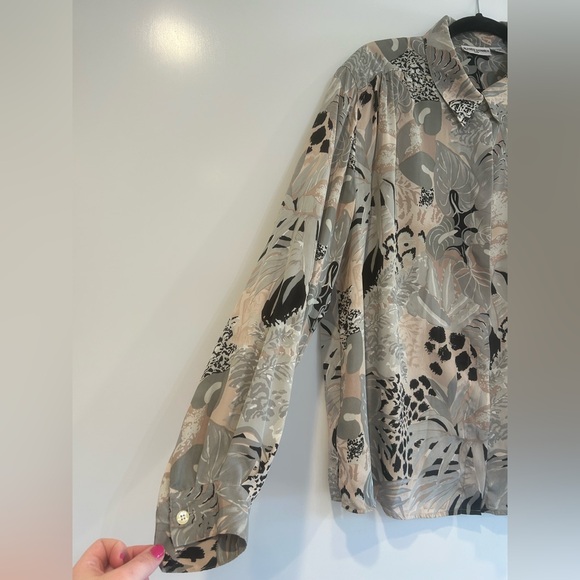 Alfred Dunner Blouse Women Plus 24W Animal Print Tan Gray Cats Secretary Vintage - Picture 3 of 9